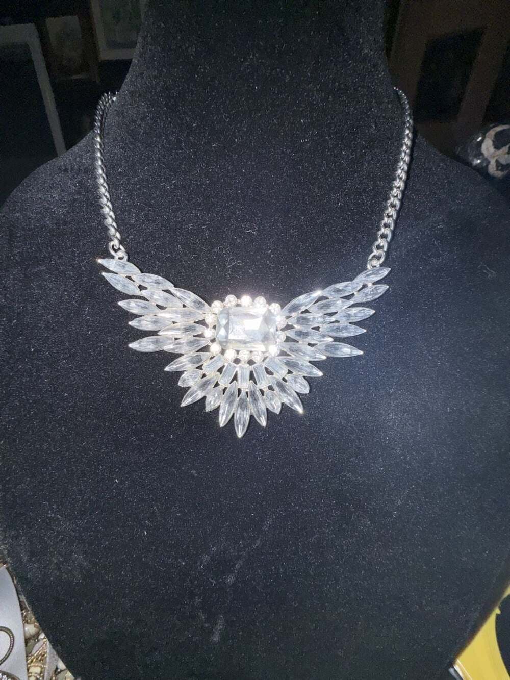 Jewelry - Picture 3 of 3